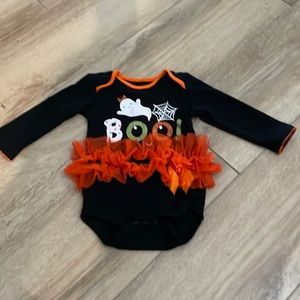 Halloween onesie size 12 months